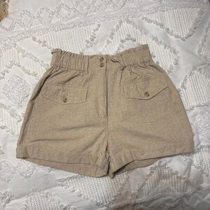 Linen shorts -perfect condition 50$ size 40 ( 8 us)